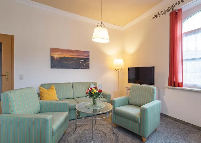 Zur Steinburg Апартаменты Бад-Шандау